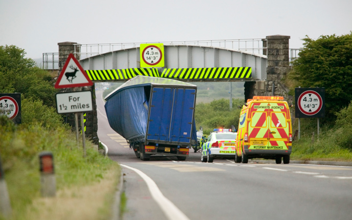 Bridgestrike brochure icon